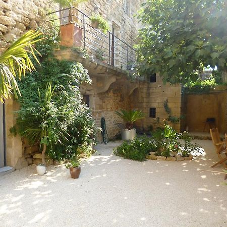 Guesthouse De Cambis B&B Remoulins Luaran gambar