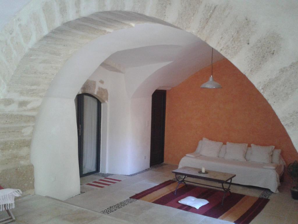 Guesthouse De Cambis B&B Remoulins Luaran gambar