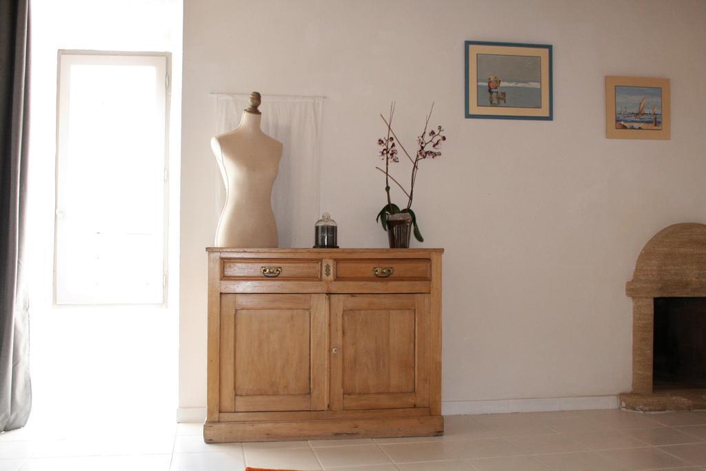 Guesthouse De Cambis B&B Remoulins Luaran gambar