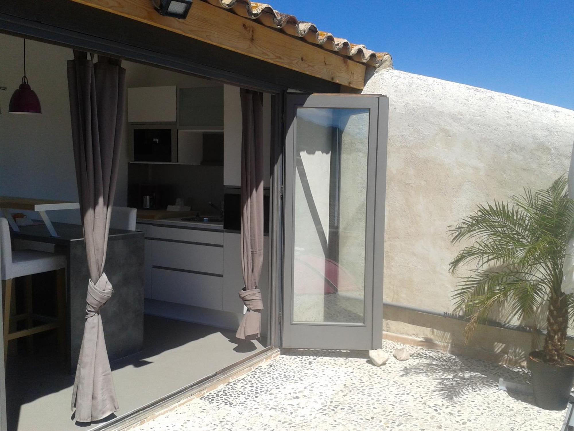 Guesthouse De Cambis B&B Remoulins Luaran gambar